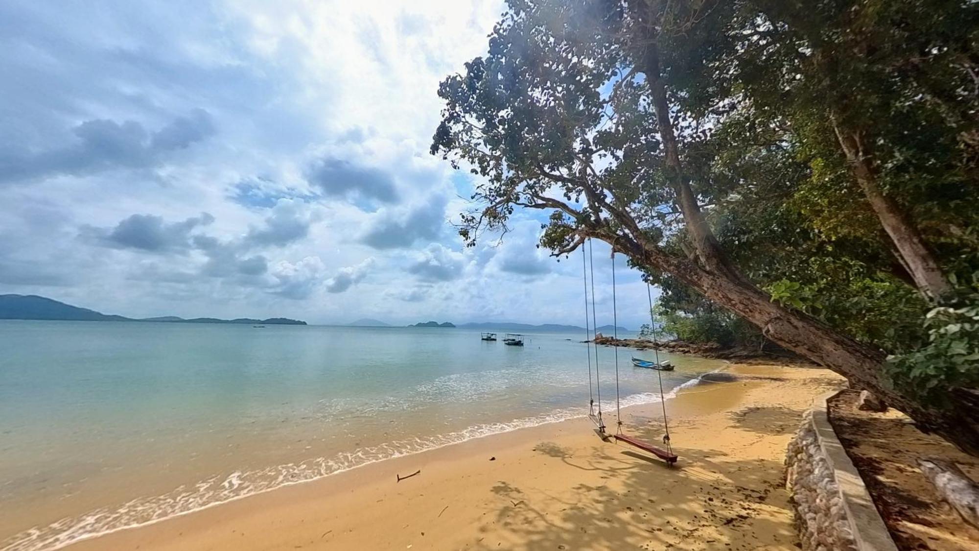 Phayamas Private Beach Resort And Island Brew - Adults Only Koh Phayam Exterior photo