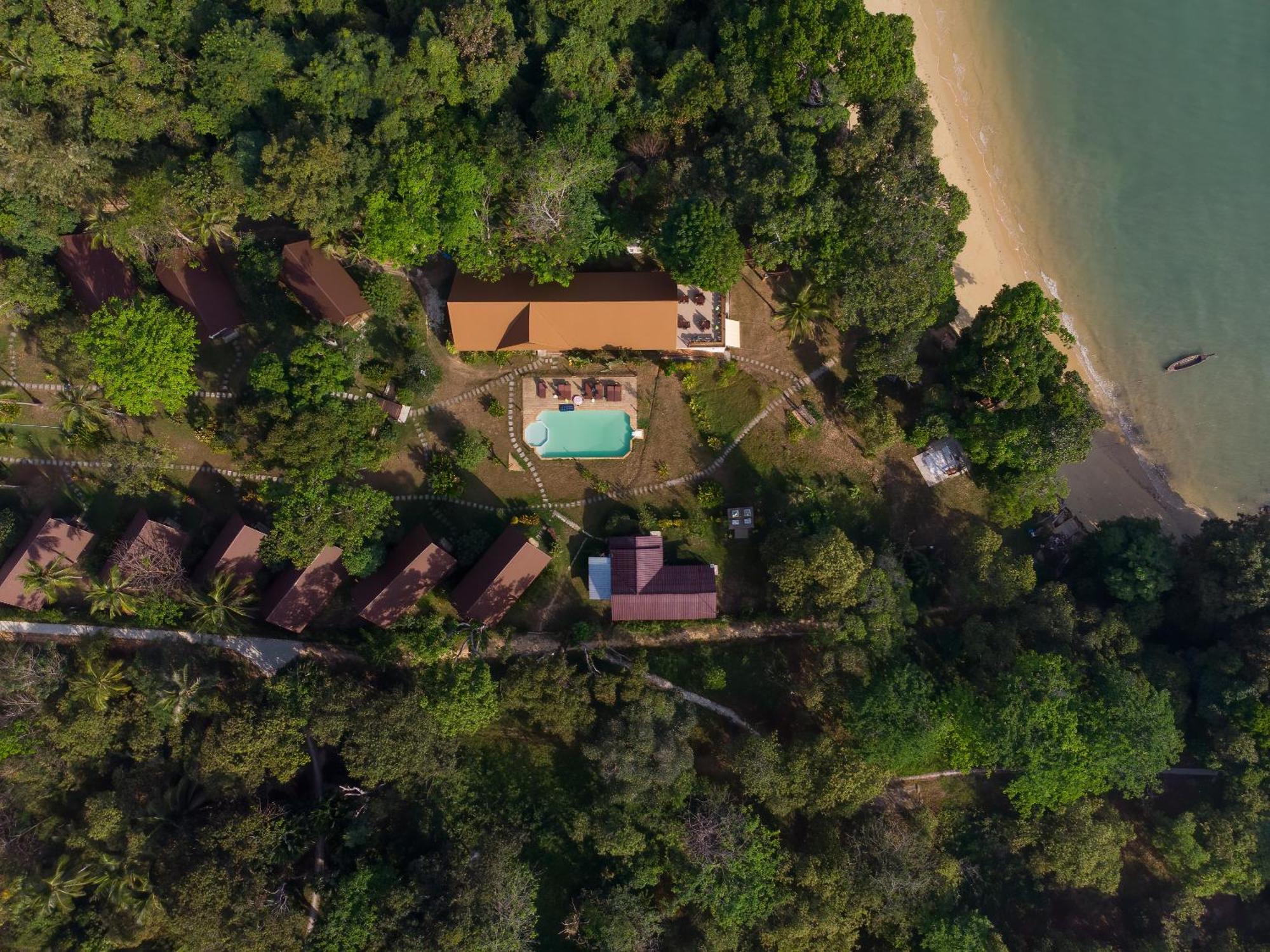 Phayamas Private Beach Resort And Island Brew - Adults Only Koh Phayam Exterior photo