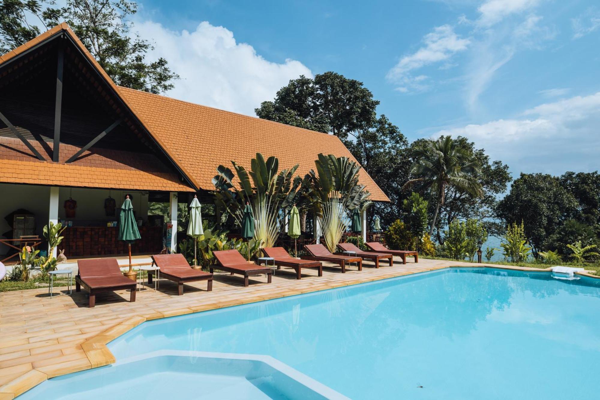 Phayamas Private Beach Resort And Island Brew - Adults Only Koh Phayam Exterior photo