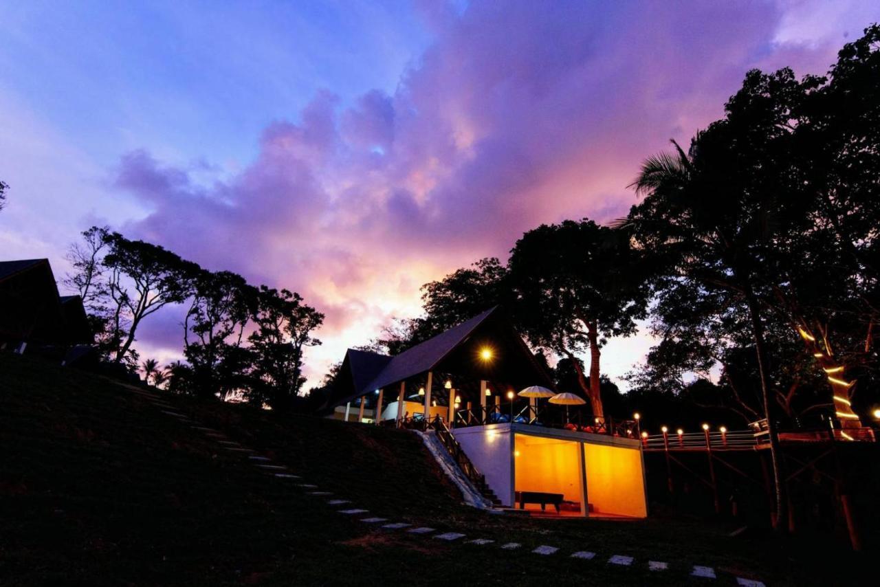 Phayamas Private Beach Resort And Island Brew - Adults Only Koh Phayam Exterior photo