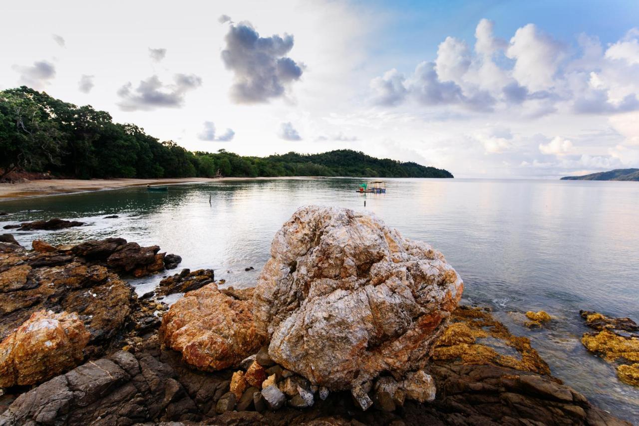 Phayamas Private Beach Resort And Island Brew - Adults Only Koh Phayam Exterior photo